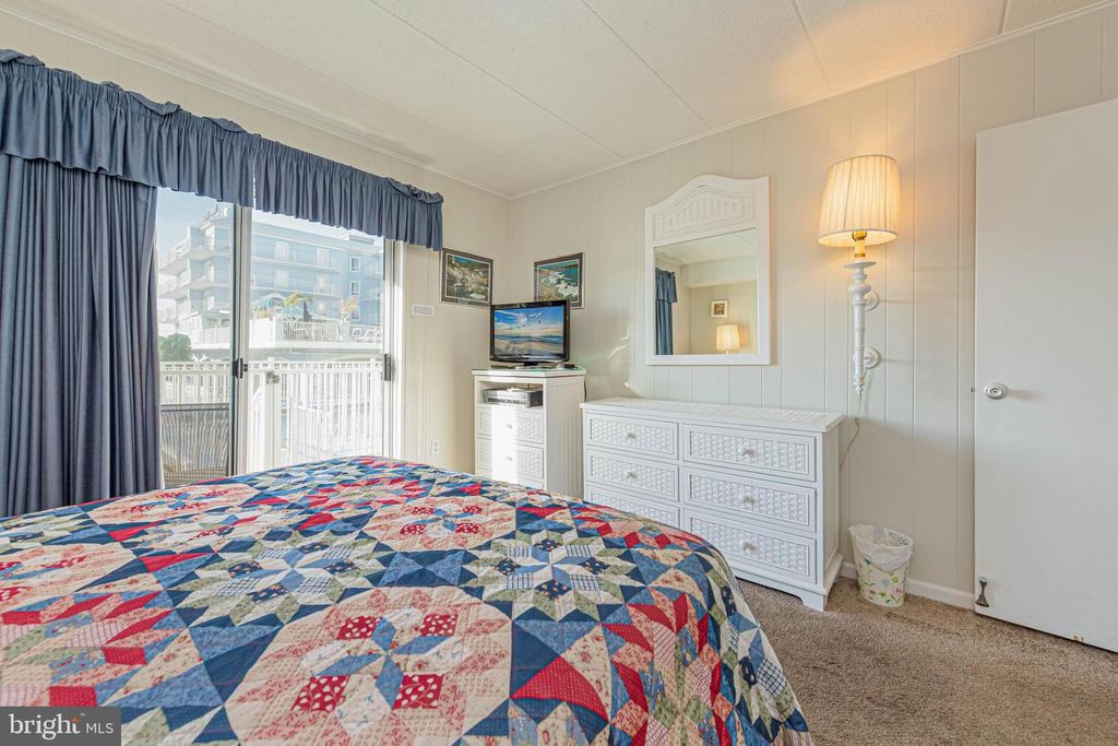 Image 19 of property listing at 401 ATLANTIC AVE #103, Ocean City, MD 21842