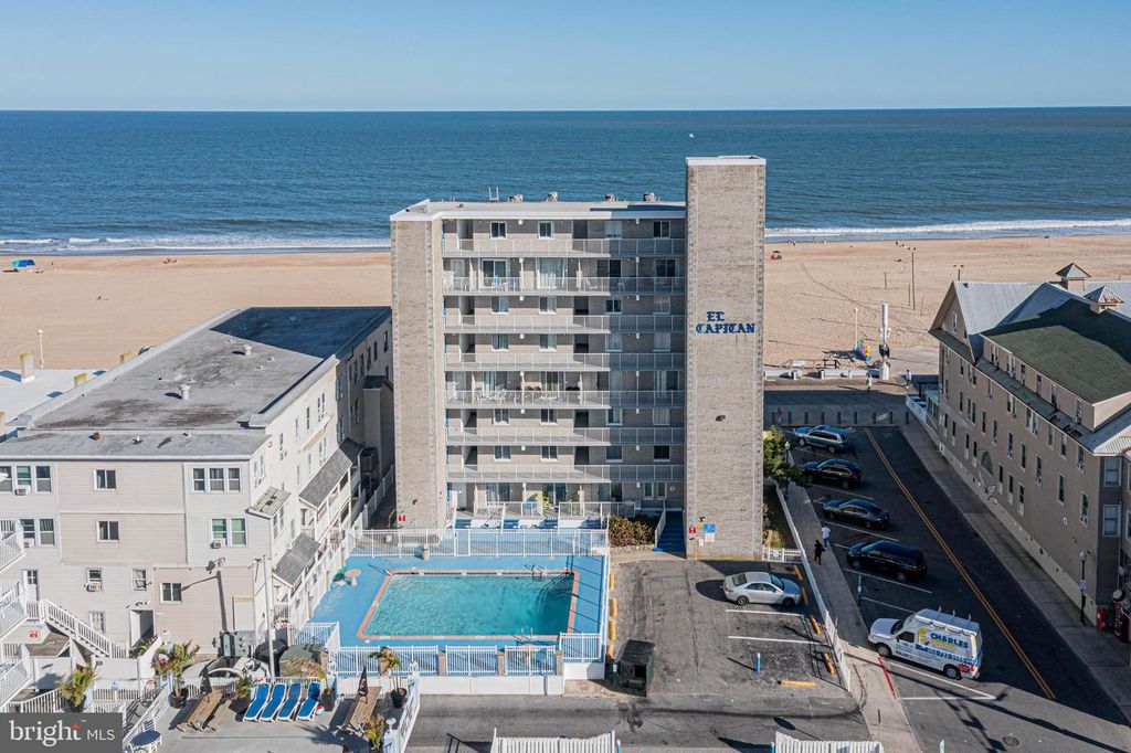 Image 2 of property listing at 401 ATLANTIC AVE #103, Ocean City, MD 21842