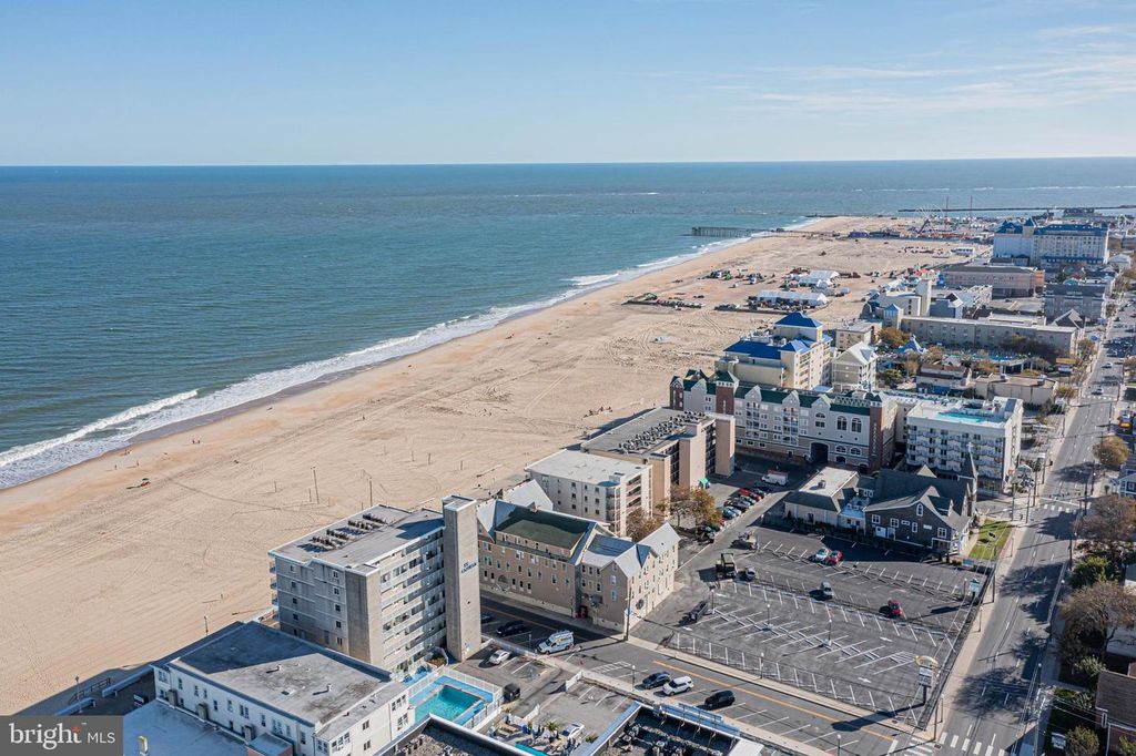 Image 24 of property listing at 401 ATLANTIC AVE #103, Ocean City, MD 21842
