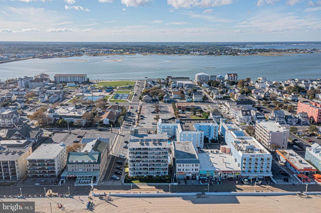 Image 28 of property listing at 401 ATLANTIC AVE #103, Ocean City, MD 21842