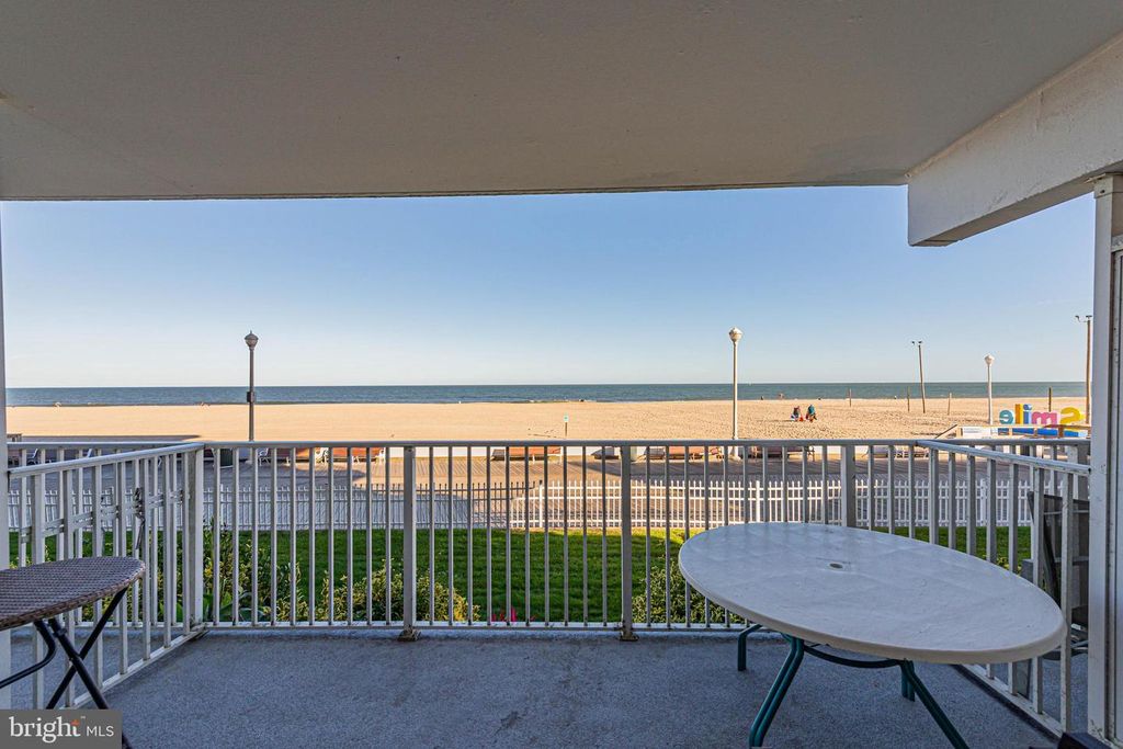 Image 3 of property listing at 401 ATLANTIC AVE #103, Ocean City, MD 21842