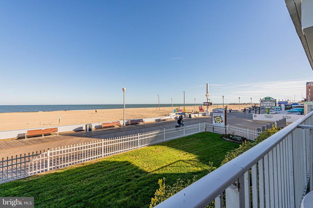 Image 32 of property listing at 401 ATLANTIC AVE #103, Ocean City, MD 21842