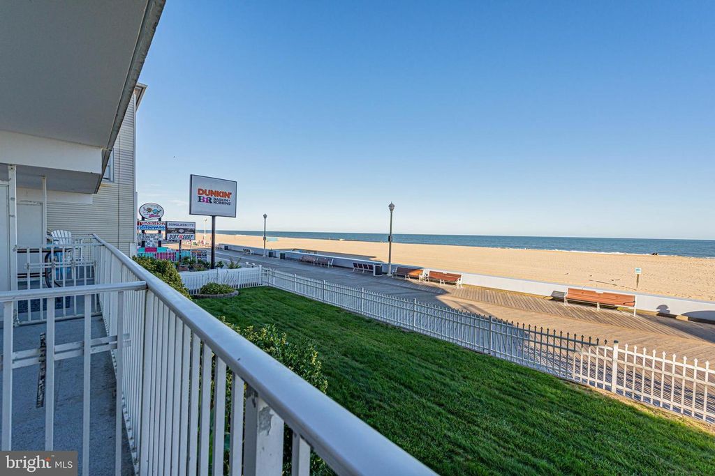 Image 33 of property listing at 401 ATLANTIC AVE #103, Ocean City, MD 21842