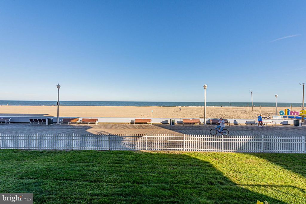 Image 34 of property listing at 401 ATLANTIC AVE #103, Ocean City, MD 21842