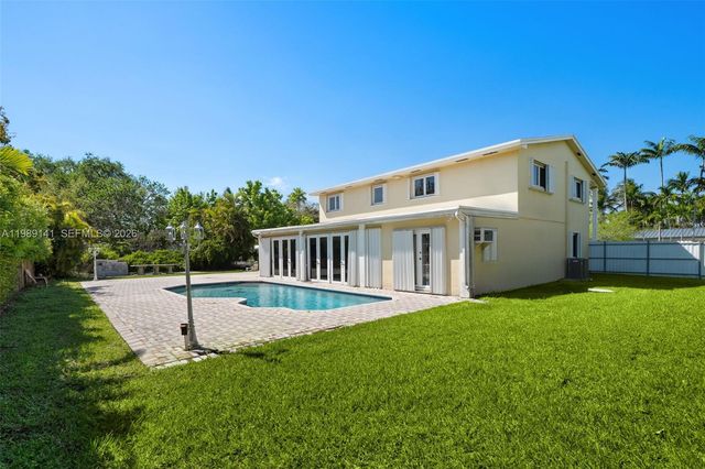 7390 SW 114th St, Pinecrest, FL 33156