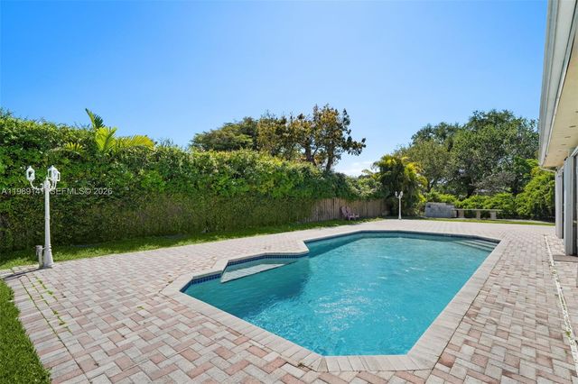 7390 SW 114th St, Pinecrest, FL 33156