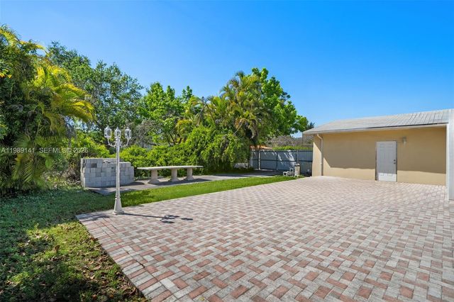 7390 SW 114th St, Pinecrest, FL 33156