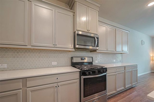 21029 Crinet Sq St, Kingwood, TX 77339