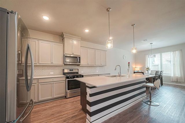 21029 Crinet Sq St, Kingwood, TX 77339