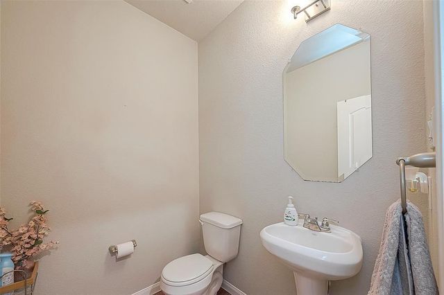 21029 Crinet Sq St, Kingwood, TX 77339