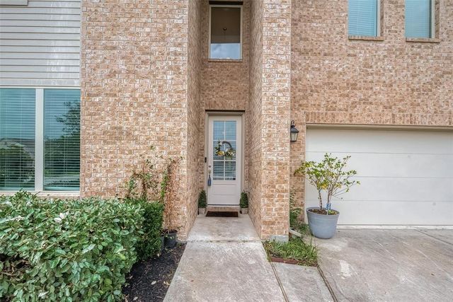 21029 Crinet Sq St, Kingwood, TX 77339