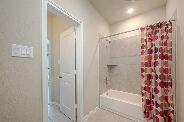 21029 Crinet Sq St, Kingwood, TX 77339