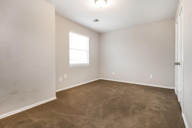 2607 Lonnie Lane, Moore, OK 73170