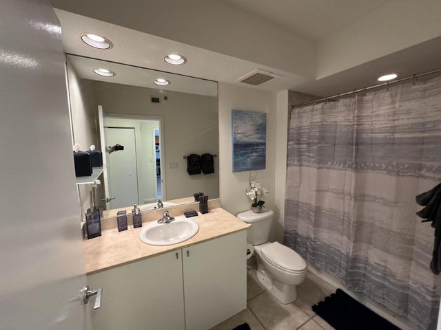 1551 N Flagler Drive 1106, West Palm Beach, FL 33401
