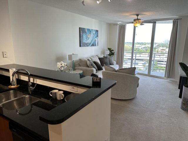 1551 N Flagler Drive 1106, West Palm Beach, FL 33401