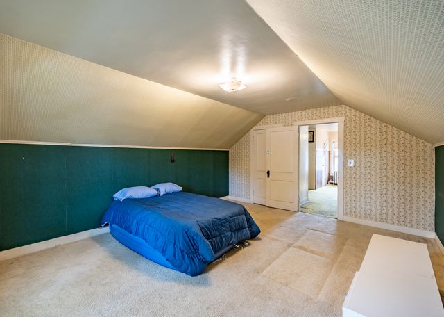 402 Orange Street, Elgin, IL 60123