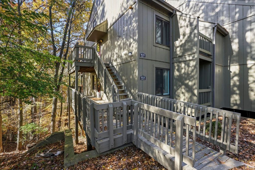9018 S Pointe Ridge Ln Unit 10, Bloomington, IN 47401