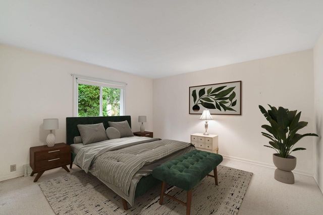 9604 N Lake DRIVE, Bayside, WI 53217