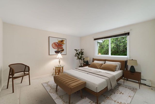 9604 N Lake DRIVE, Bayside, WI 53217