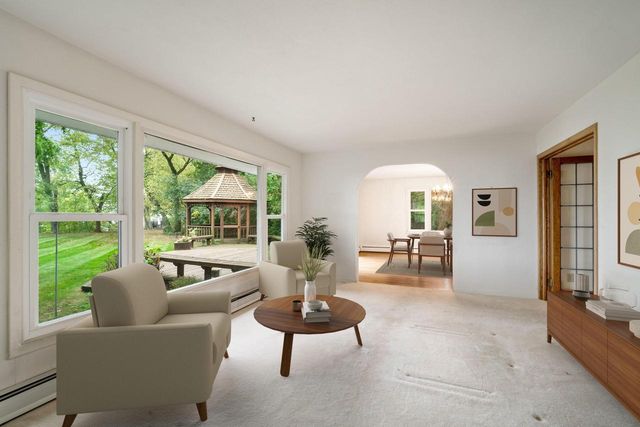 9604 N Lake DRIVE, Bayside, WI 53217