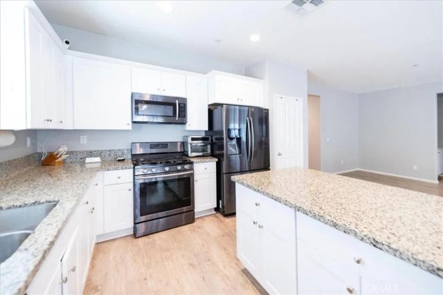 30151 Meadow Oaks, Menifee, CA 92585