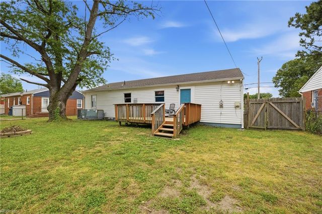 110 Lynnhaven DR, Hampton, VA 23666