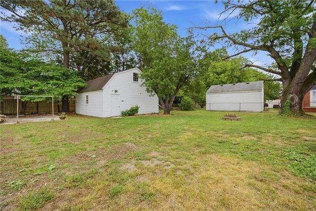 110 Lynnhaven DR, Hampton, VA 23666