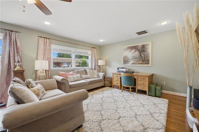 110 Lynnhaven DR, Hampton, VA 23666