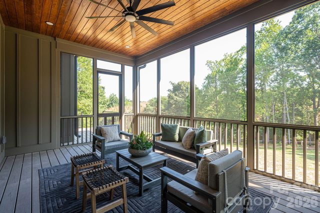 126 Lake Mist Drive, Belmont, NC 28012
