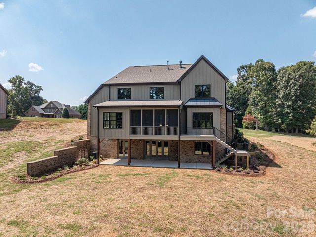 126 Lake Mist Drive, Belmont, NC 28012