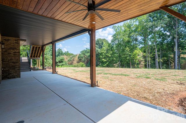 126 Lake Mist Drive, Belmont, NC 28012