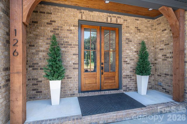 126 Lake Mist Drive, Belmont, NC 28012