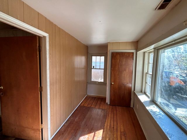 1004 Curtis St, Paris, TN 38242