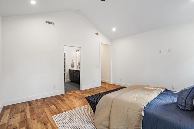 2237 Cruzen St, Nashville, TN 37211