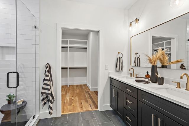 2237 Cruzen St, Nashville, TN 37211