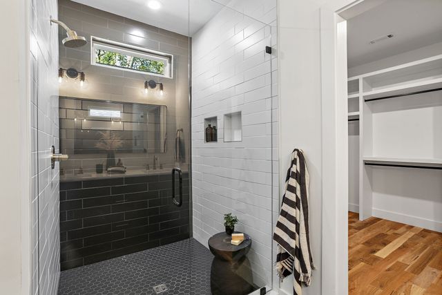 2237 Cruzen St, Nashville, TN 37211