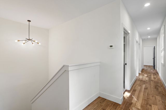 2237 Cruzen St, Nashville, TN 37211