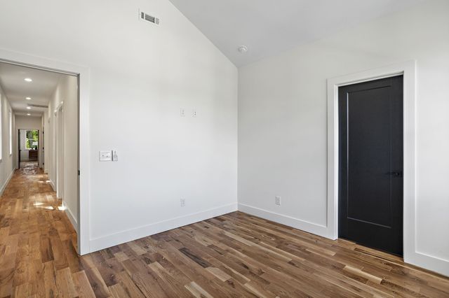 2237 Cruzen St, Nashville, TN 37211