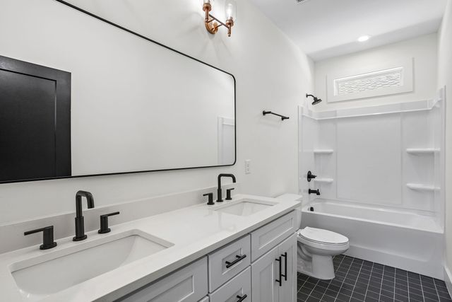 2237 Cruzen St, Nashville, TN 37211