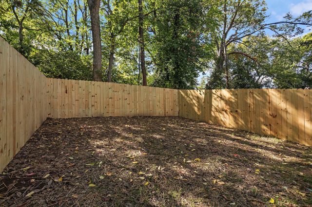 2237 Cruzen St, Nashville, TN 37211