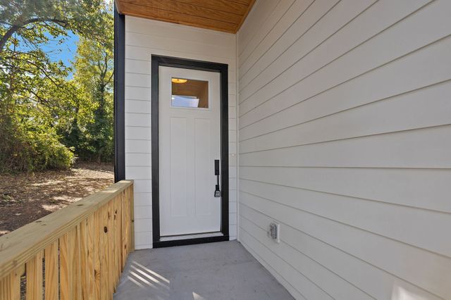 2237 Cruzen St, Nashville, TN 37211