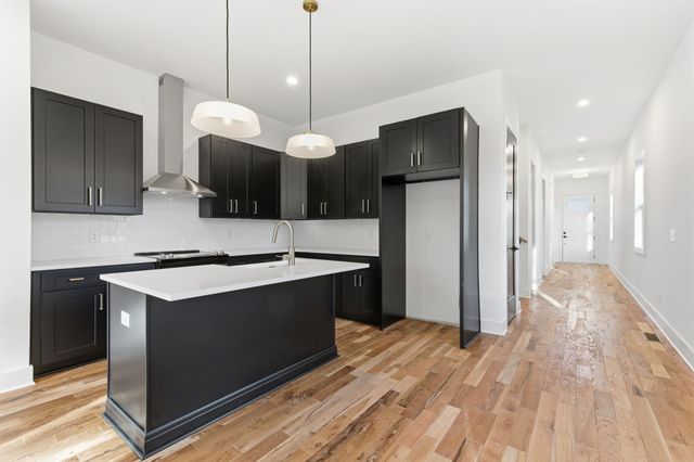 2237 Cruzen St, Nashville, TN 37211