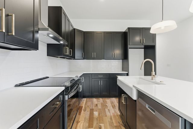 2237 Cruzen St, Nashville, TN 37211