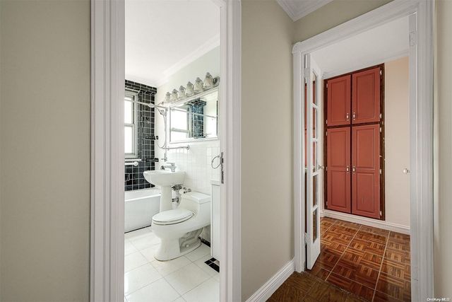 70-25 Yellowstone Boulevard 17T, Forest Hills, NY 11375