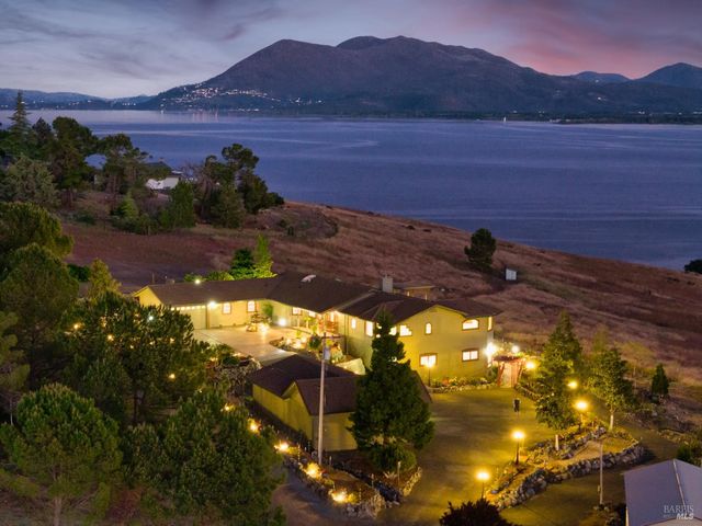 425 Lake Vista Dr, Lakeport, CA 95453