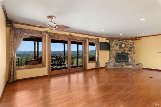 425 Lake Vista Dr, Lakeport, CA 95453