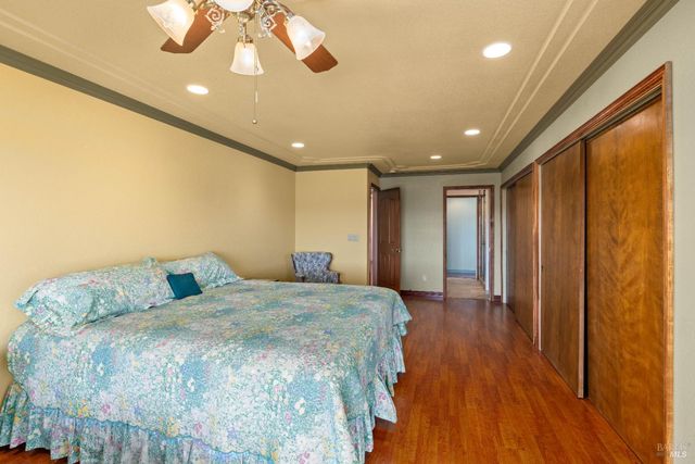 425 Lake Vista Dr, Lakeport, CA 95453