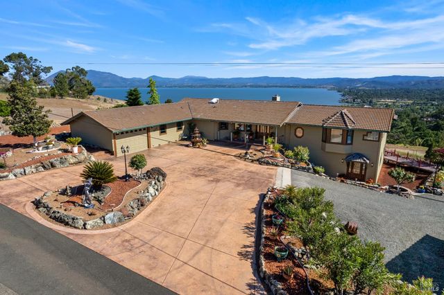 425 Lake Vista Dr, Lakeport, CA 95453