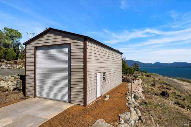 425 Lake Vista Dr, Lakeport, CA 95453