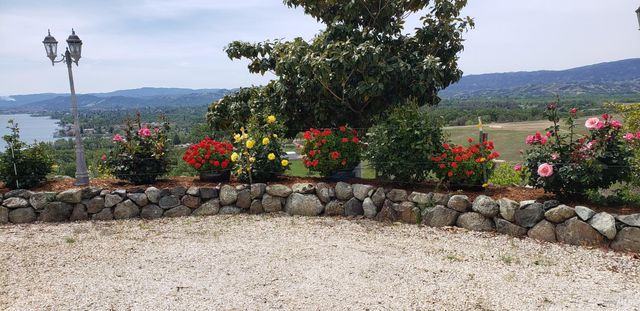 425 Lake Vista Dr, Lakeport, CA 95453